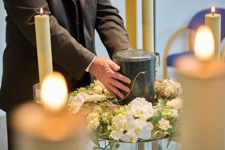 In Esthal übersteigt mittlerweile die Anzahl der Urnen- die der Erdbestattungen. 