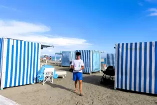 Auch im Herbst kann man in Grado noch das Strandleben genießen.