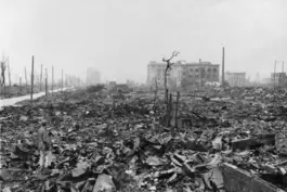 Hiroshima nach der Explosion der Atombombe.