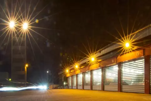 Wird groß umgebaut: Feuerwache. Die Ausfahrt in der Heinkelstraße verlagert sich. 