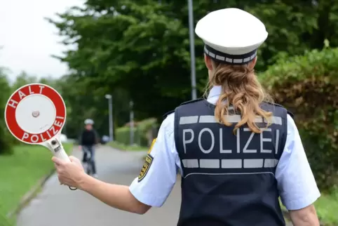 polizei_symbolbild_person_2_dpa