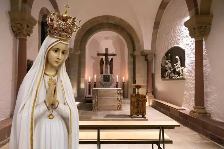 Heinrich wurde zunächst in der Afrakapelle bestattet, bevor er in den Dom kam. Die Gottesmutter Maria war ihm besonders wichtig.