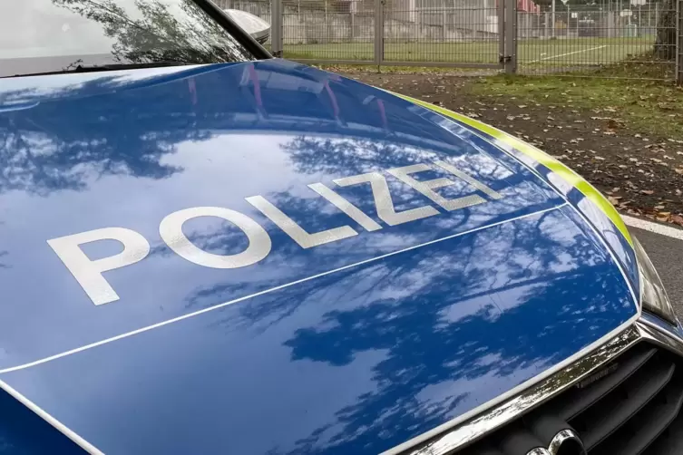 Die Polizei sucht Zeugen.