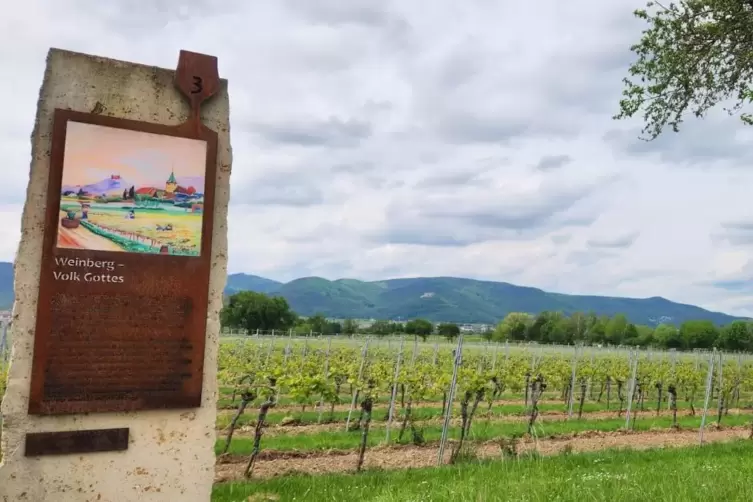 Ein Spaziergang durch die Biblische Weingeschichte: Biblischer Weinpfad bei Kirrweiler.