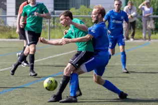 Als Spieler beim FSV Schifferstadt: David Pranschke (rechts).