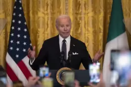 Kurz vor den Wahlen in den USA besucht US-Präsident Joe Biden Deutschland.