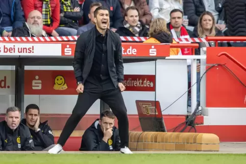 Will sich nicht von seinem Weg abbringen lassen: BVB-Trainer Nuri Sahin, der Mann mit extremem Stallgeruch. 