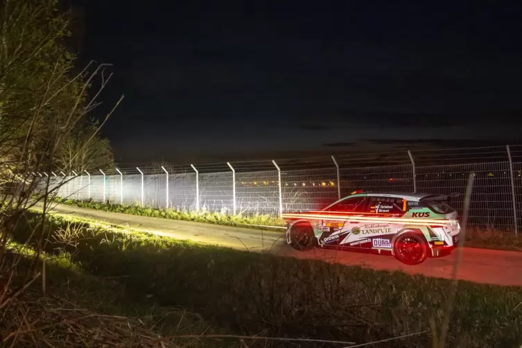 Marijan Griebel und Tobias Braun, hier im März bei der Rallye Erzgebirge. Sie haben 300 Kilometer in drei Ländern vor sich. 