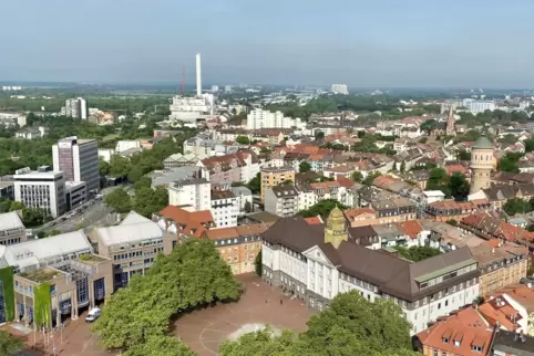 Dicht bebaut: Ludwigshafen arbeitet an einem Klimaschutzkonzept, bei dem es vor allem um Frischluftschneisen und Schatten geht. 