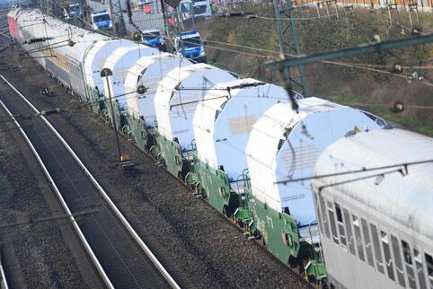 Ein Castortransport zum Ex-Atommeiler Biblis im Jahr 2020. 