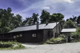 Die St. Anna-Hütte auf dem Annaberg. Der Sage nach könnte der Teufel hier in der Nähe hausen.