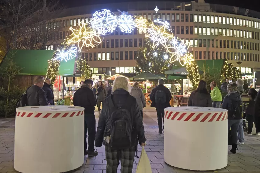 Die Zufahrt soll diesmal mit Pollern gesichert werden.