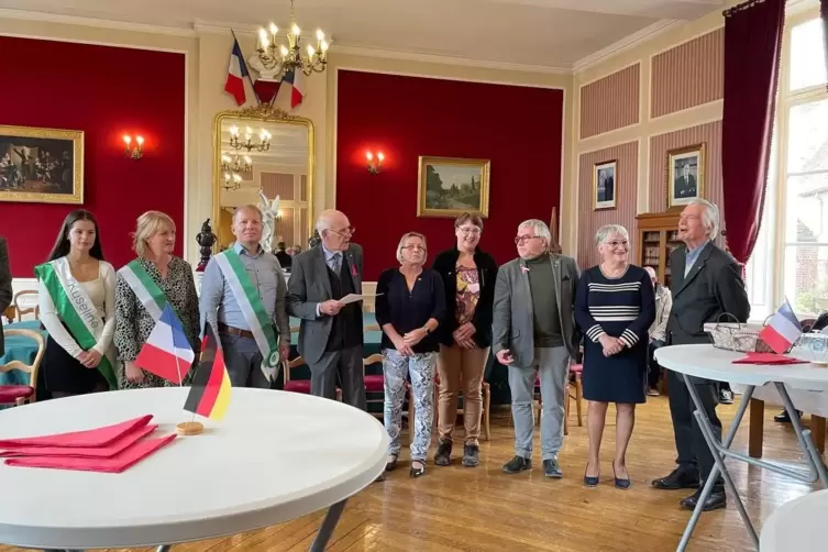 Erinnerungsfoto mit Kuseline: Mariana Varejão Pinheiro war Ehrengast in Kusels Partnerstadt Toucy. Eine Premiere war der Besuch 