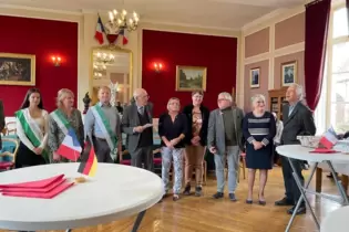 Erinnerungsfoto mit Kuseline: Mariana Varejão Pinheiro war Ehrengast in Kusels Partnerstadt Toucy. Eine Premiere war der Besuch