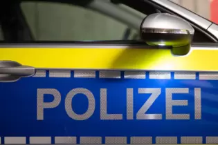 Nähere Angaben zu den Umständen des Unfalls machte die Polizei noch nicht.