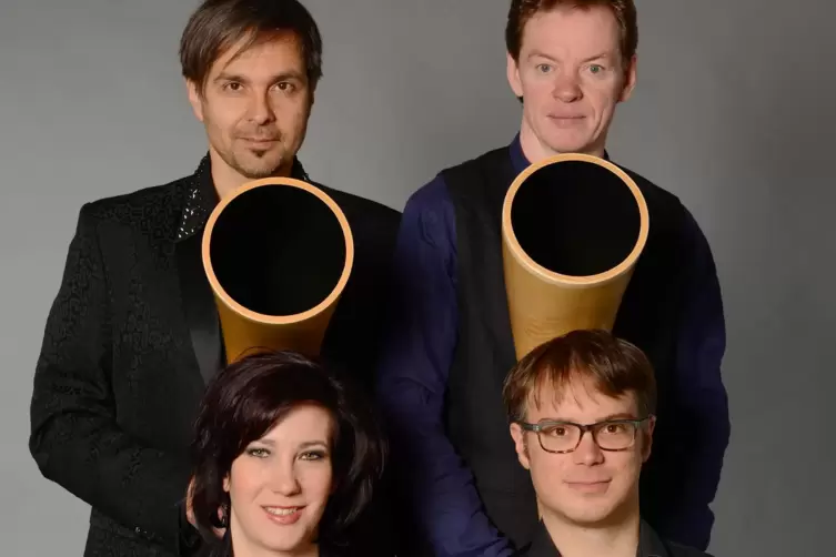 Das Hornroh Modern Alphorn Quartet packt die Zuhörer mit den Klängen ihrer archaischen Instrumente schon rein körperlich. 