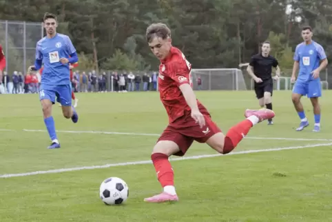 Der Einsatz von Neal Gibs am Samstag im Spiel des FCK II gegen Idar-Oberstein ist noch offen. 