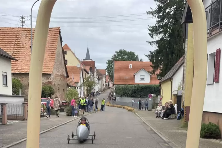 Zieleinlauf Seifenkistenrennen Herrengasse.