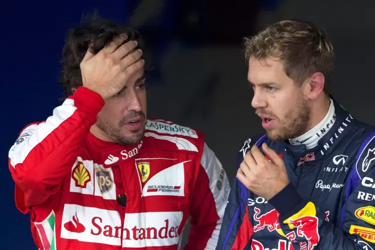 Fernando Alonso (l)  und Sebastian Vettel