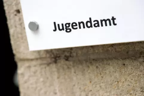 Dem Jugendamt waren keine Mängel bei der Pflege bekannt. 