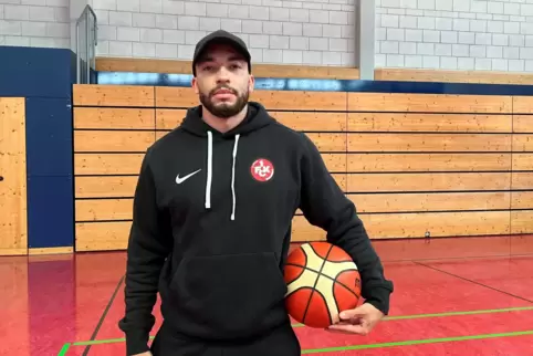 Max Middleton, Trainer der Basketballdamen des FCK.