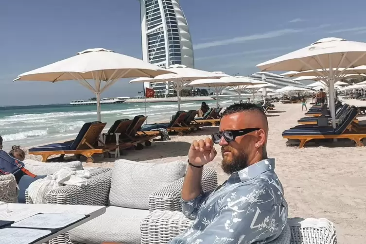  In Dubai fühlt sich René Klingenburg wohl. Nicht nur wegen des Wetters und den Luxushotels wie dem Burj al Arab. Der 30-Jährige