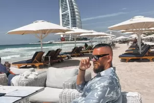 In Dubai fühlt sich René Klingenburg wohl. Nicht nur wegen des Wetters und den Luxushotels wie dem Burj al Arab. Der 30-Jährige