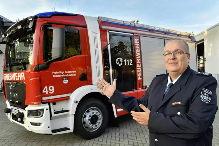 Voilà! Da ist es, das neue Löschgruppenfahrzeug für Bobenheim-Roxheim. Wehrleiter Kai Neiheiser und seine Mannschaft haben lange