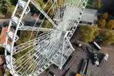 Das Riesenrad wird in nur drei Tagen abgebaut. 