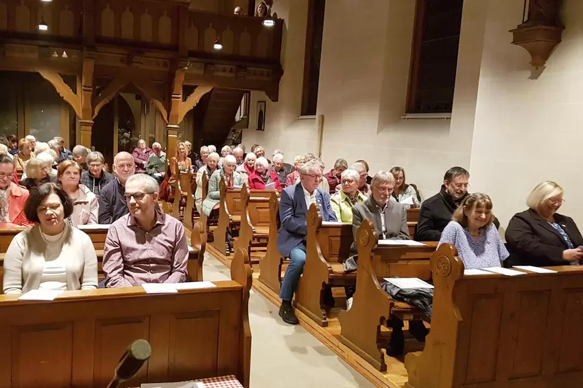 In Sausenheims katholischer Kirche: Liedernachmittag des MGV.