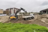 Das war einmal der Parkplatz Jaegerstraße. Die Vorarbeiten für die Kohl-Allee laufen.