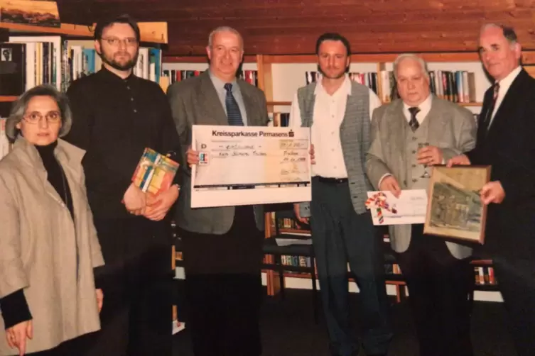 Ein Bild aus vergangenen Jahrzehnten: (von links) Schwester Maria Pura Escudero, Franz Hornung, Klaus Jung, Andreas Uhl, Norbert