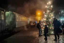 Endstation Elmstein: Bei den Nikolausfahrten genießen große wie kleine Passagiere adventliches Flair.