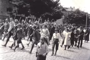 Eine Aufnahme von der Ostbahnstraße im Jahr 1914.