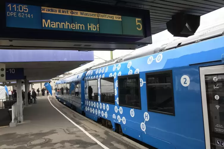 Der I-Lint von Alstom machte im Januar 2019 einen PR-Abstecher nach Ludwigshafen. 