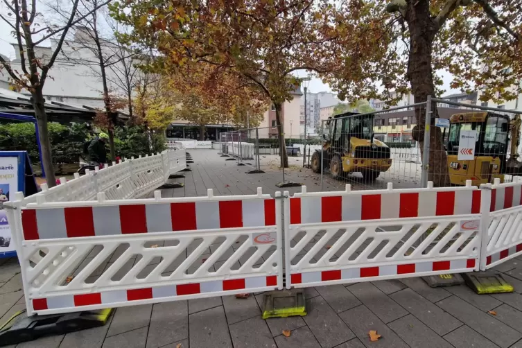 Die Baustelle im Bürgerhof ist dieser Tage eingerichtet worden. 