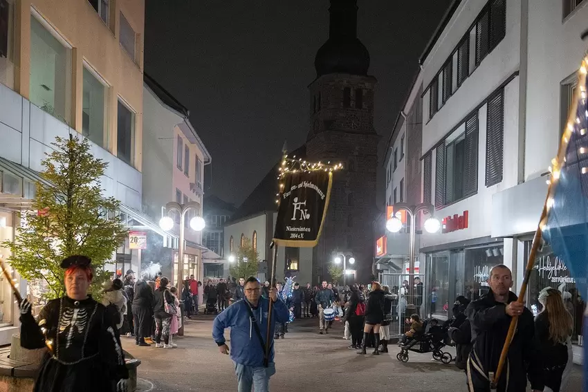 An den Reformationstag erinnerte nur die Lutherkirche im Hintergrund.