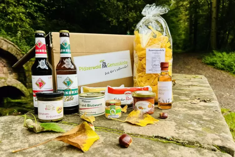 Regionale Produkte – vom Bier bis zum Pfälzer Pesto – beinhaltet die Pfälzerwald-Genusskiste, die seit Kurzem von der Südwestpfa