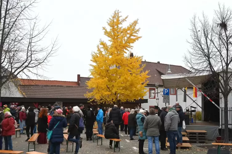 Fünf Erwachsene und drei Kinder sind beim Stutzenfest letztes Jahr zu „richtigen Weisenheimern“ geworden.