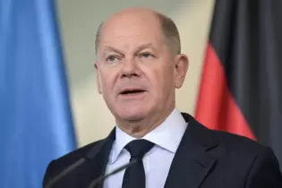 Bundeskanzler Olaf Scholz versucht, die Regierung zusammenzuhalten.