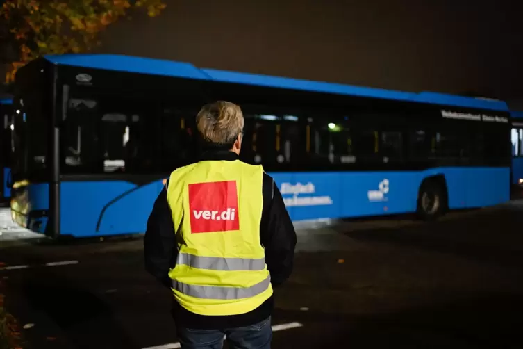 Warnstreiks bei Bussen und Bahnen im Südwesten