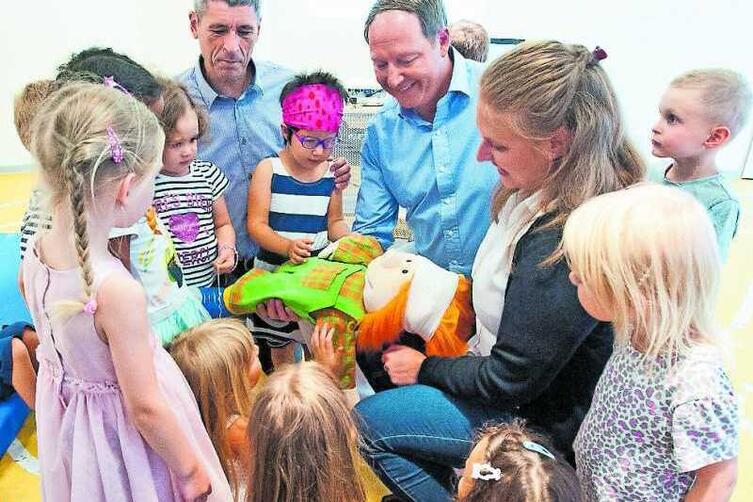 Markus Merk Mit Zwei Bepflasterten Fingern Kaiserslautern Die Rheinpfalz