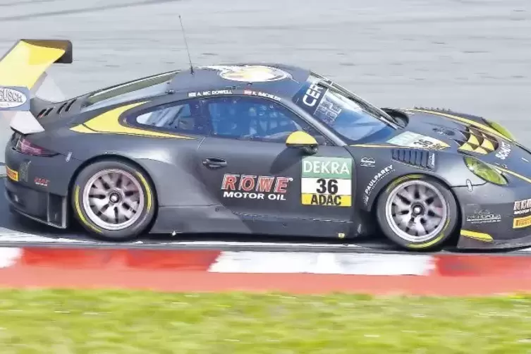 Auf Anhieb schnell: der Schütz-Porsche in Oschersleben.