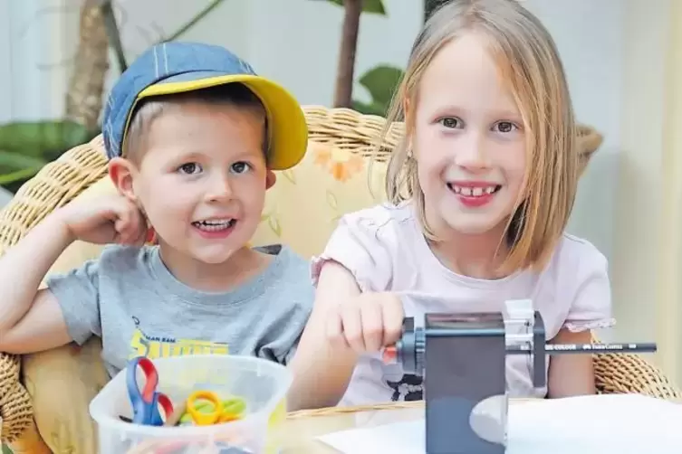 Harry Ißler war schon zu Kinderzeiten von Spitzern fasziniert. Heute können die Nichte Leonie und der Neffe Finn mit einem Neuka