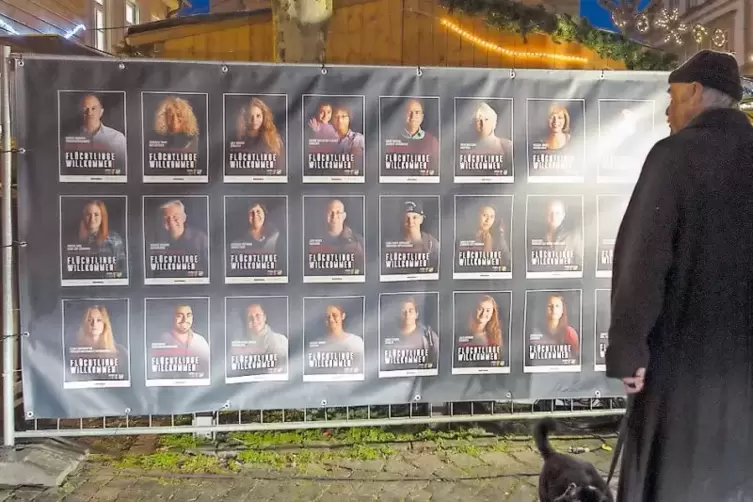 Die bei den Shootings entstandenen Aufnahmen werden – wie hier in Kusel – auf große Banner und Plakate gedruckt.