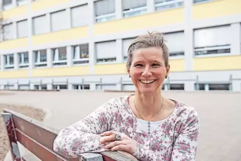 Freut sich über weitere Klassensäle: Sabine Wulf, Rektorin der Kästner-Grundschule.