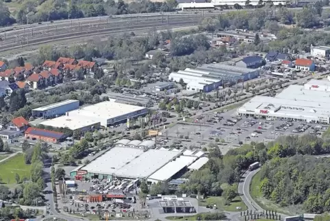 Das Fachmarktzentrum im Germersheimer Gewerbegebiet. Möglicherweise gibt es bald einen Leerstand.