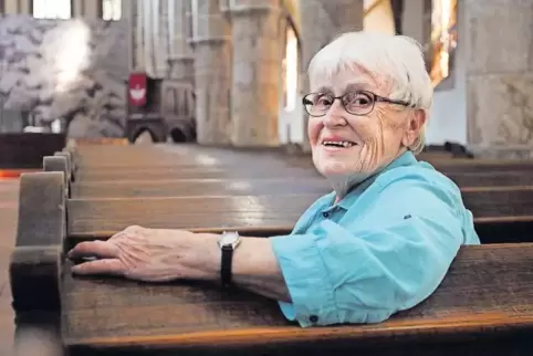 Lore Herberger, hier in der Landauer Stiftskirche, ist gleichsam die Inkarnation des kirchlichen Ehrenamts.