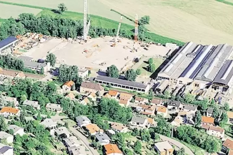 Knapp 100 Jahre ist das Werk Bierbach Produktionsstandort. Nach dem Kauf durch das Trierer Kran- und Schwerlastunternehmen Steil