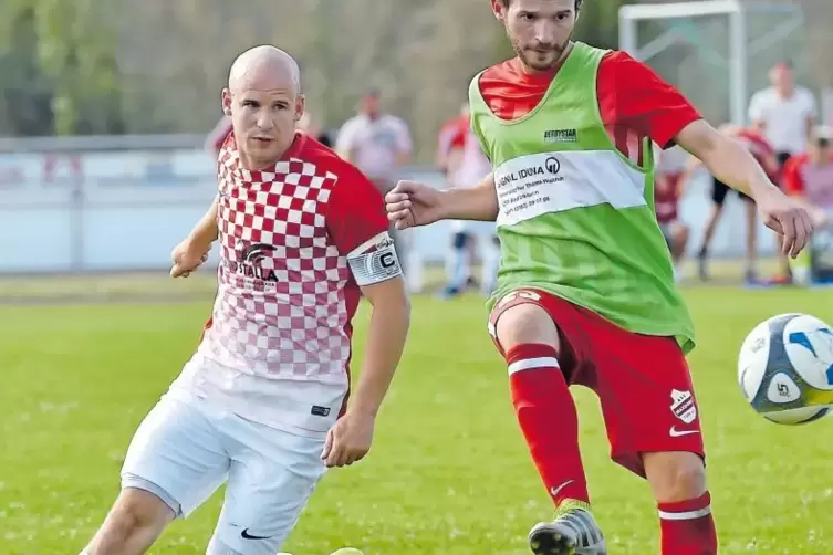 Ein Unterschied von zwei Spielklassen war im Finale nicht zu sehen. Beide Teams suchten in der Offensive ihr Glück, hier MTSV-Ka